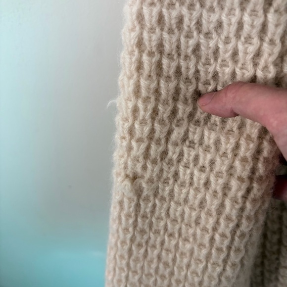 Quill's Woollen Market Handcrafted Wool Cable Knit Cargigan Sweater Shawl Collar - Picture 9 of 16